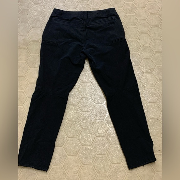 Men's 33 x 30 Kuhl Resistor Chino Tapered Hybrid Technical Active Pants - Picture 9 of 16